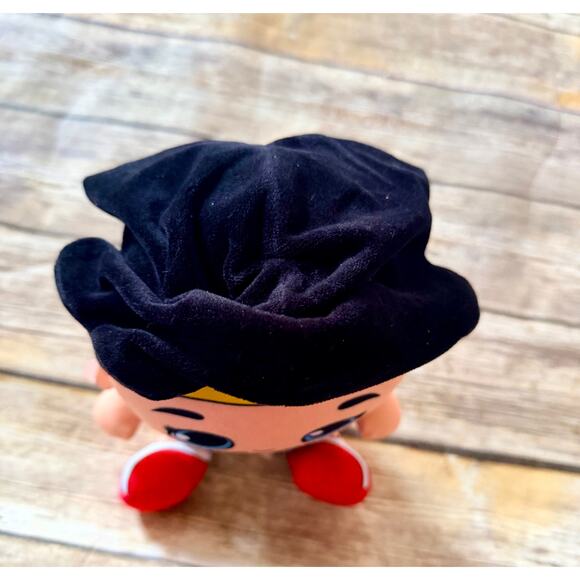 WONDER WOMEN PLUSH TOY - Picture 7 of 7